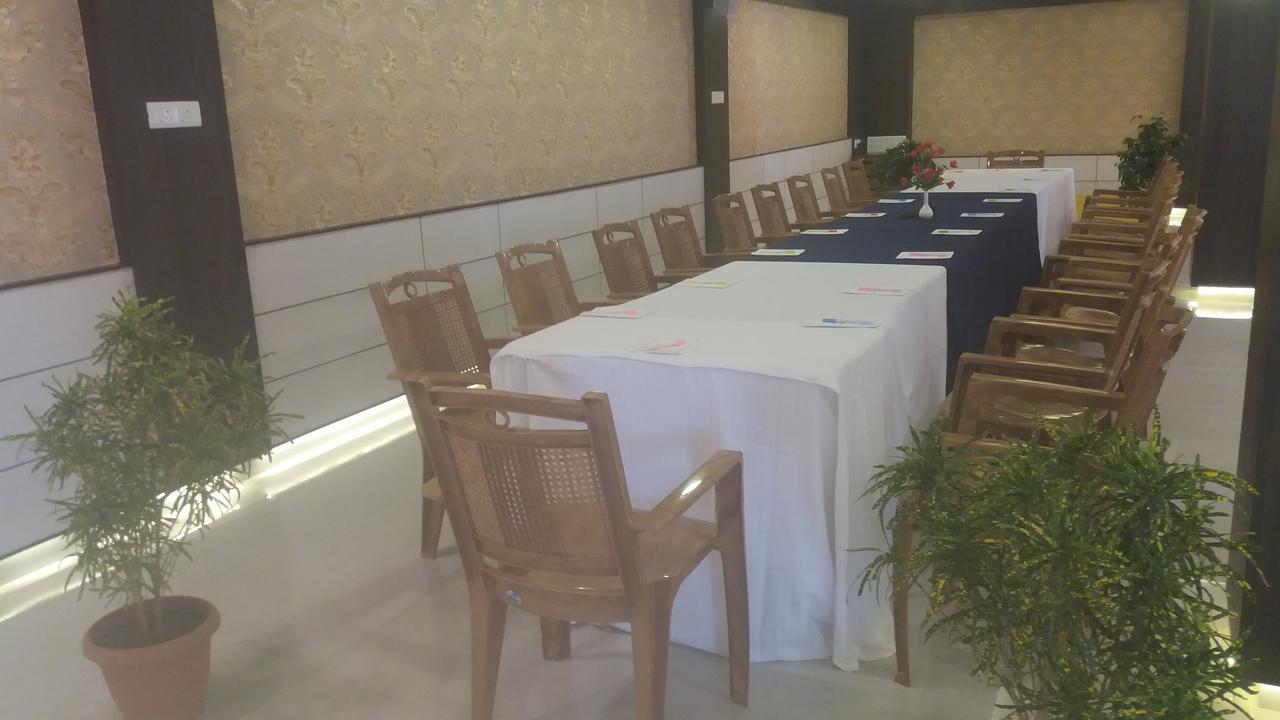 Готель Kr Residency Kanadukattan Екстер'єр фото