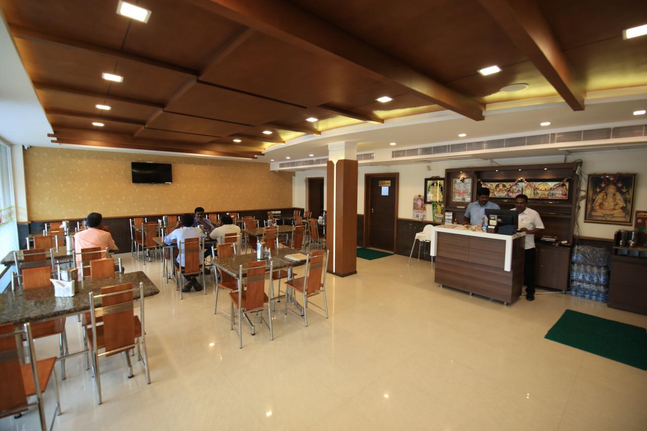 Готель Kr Residency Kanadukattan Екстер'єр фото